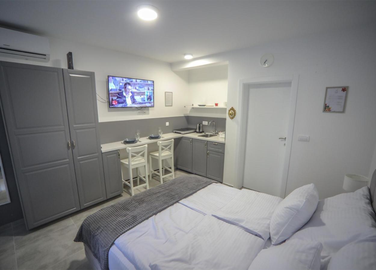 Apartamento Code Srebrno Jezero Veliko Gradište Exterior foto